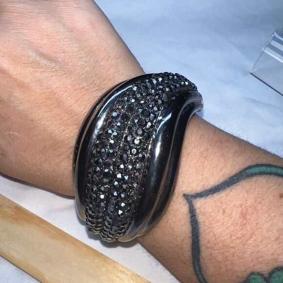 Vintage Gunmetal And Hematite Crystal MCM Hinged Cuff Bracelet - Picture 12 of 15
